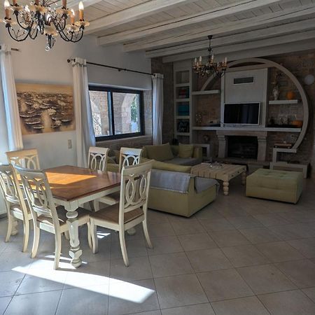 קרדמילי Magnificent, Authentic Private Villa And The Guest House מראה חיצוני תמונה