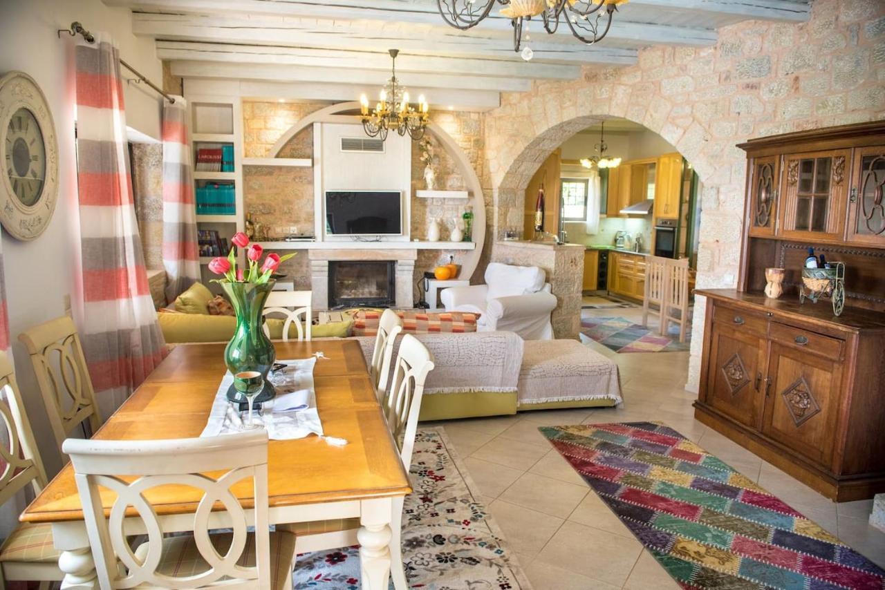 קרדמילי Magnificent, Authentic Private Villa And The Guest House מראה חיצוני תמונה